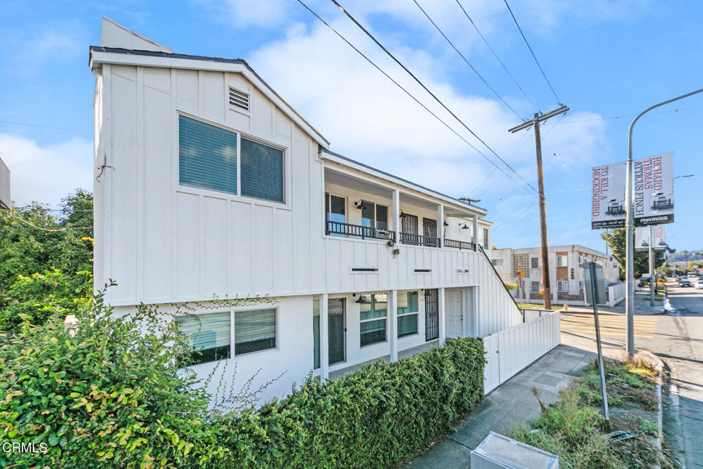 2664 S La Brea Avenue