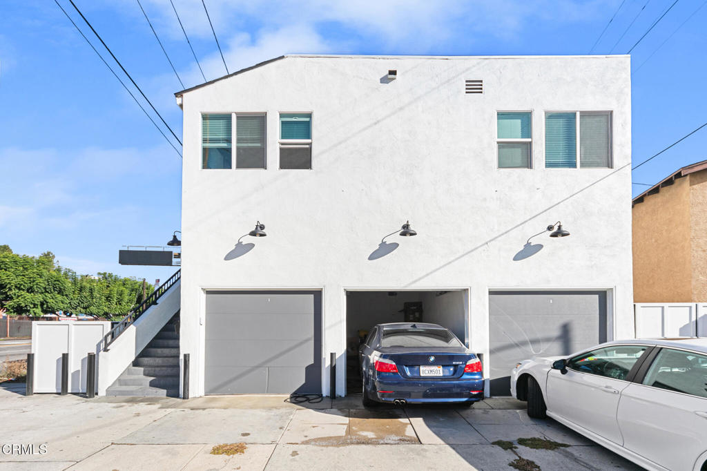 2664 S La Brea Avenue