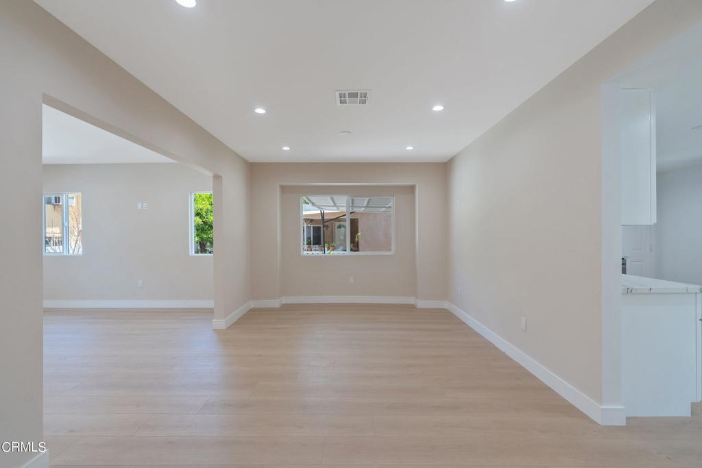 1206 Tamarind Avenue