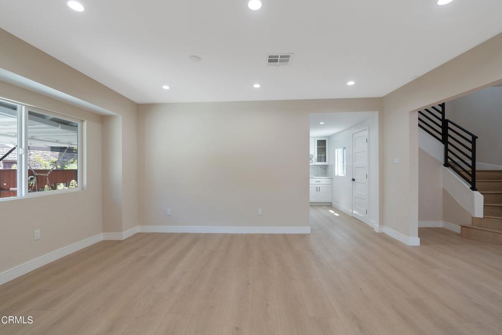 1206 Tamarind Avenue