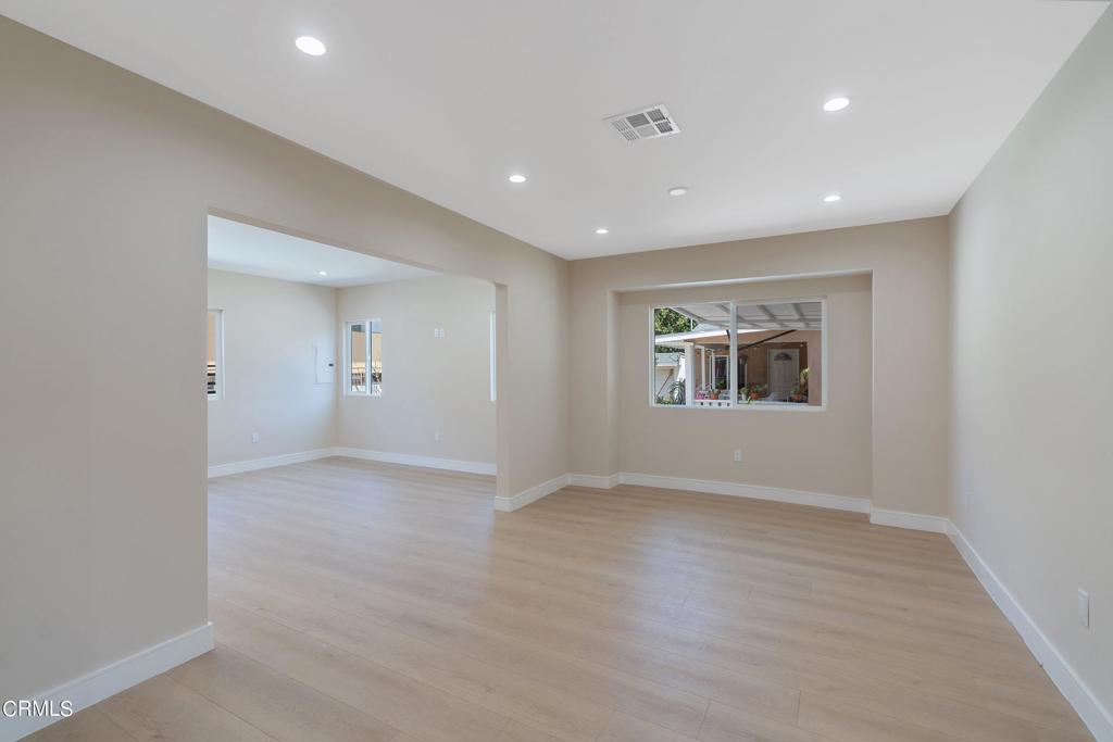 1206 Tamarind Avenue