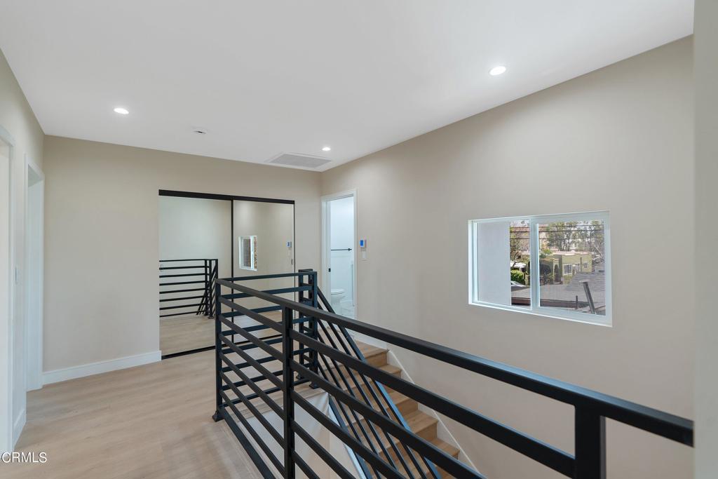 1206 Tamarind Avenue