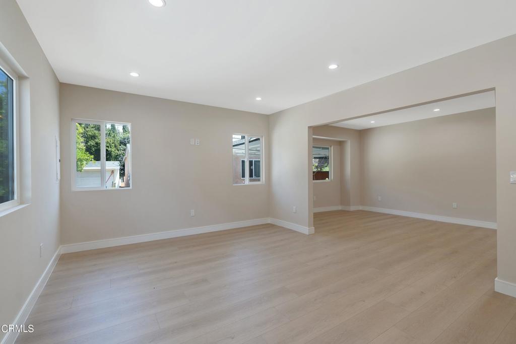 1206 Tamarind Avenue