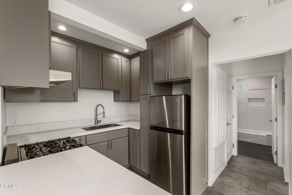2664 S La Brea Avenue 1/2