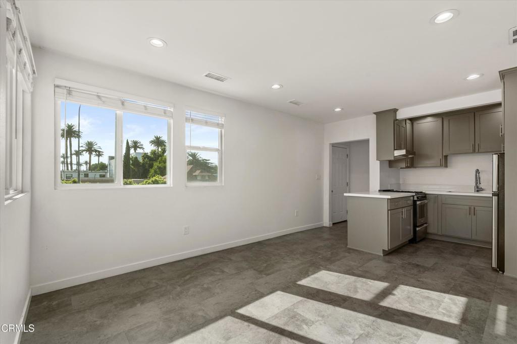 2664 S La Brea Avenue 1/2