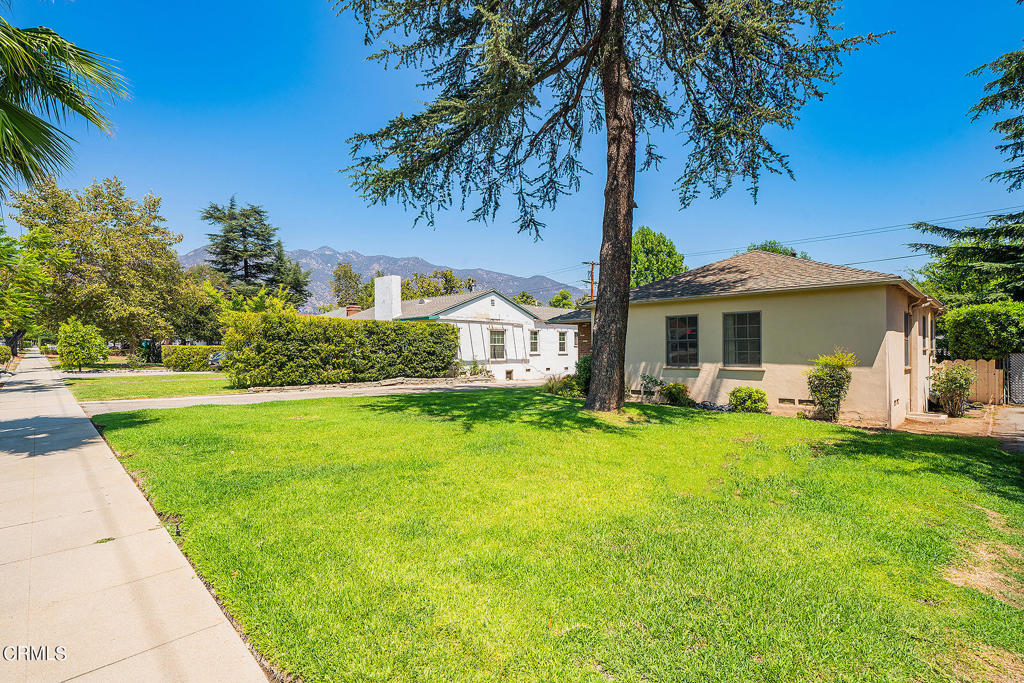560 N Sierra Madre Boulevard