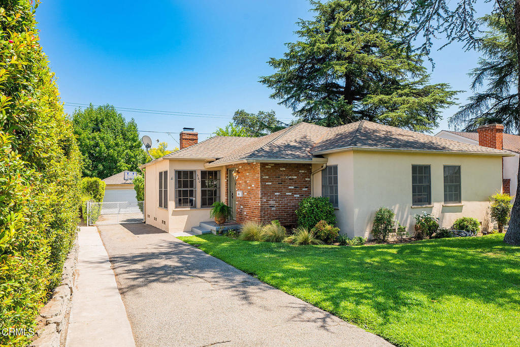 560 N Sierra Madre Boulevard