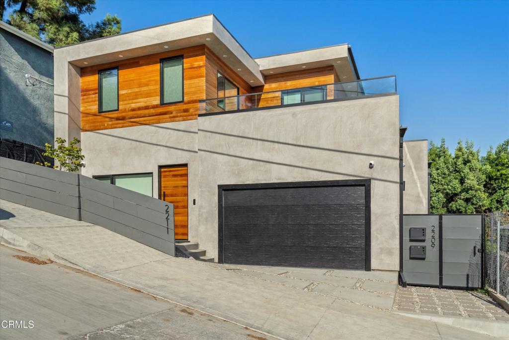 2209 Cazador Drive