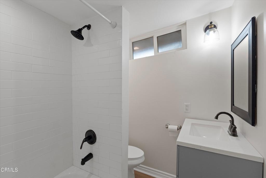 822 Laveta Terrace