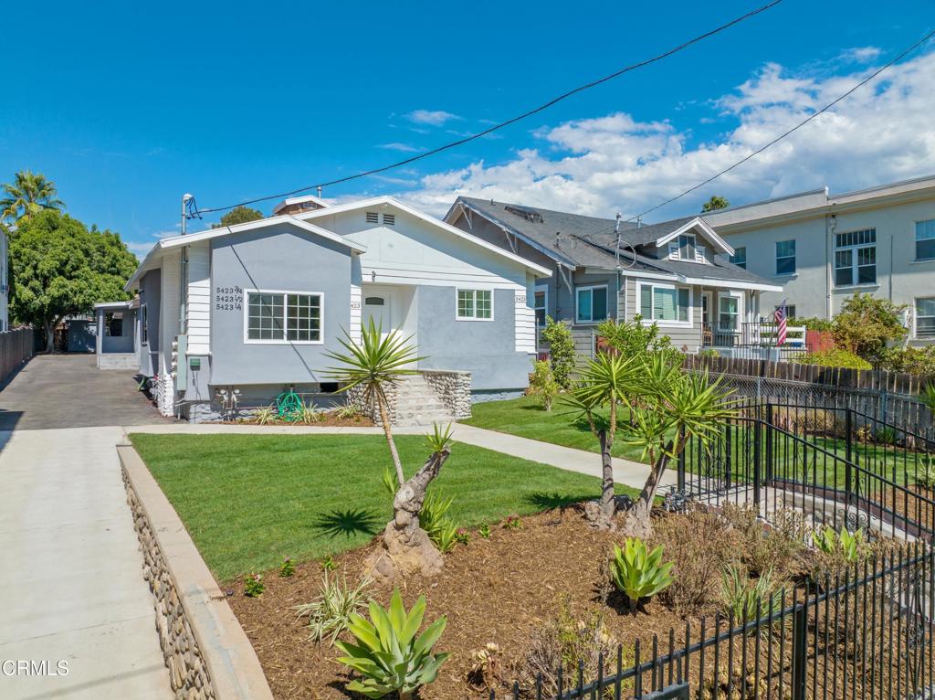 5423 1/2 Ash Street