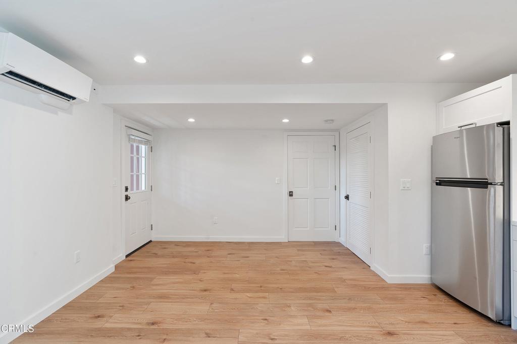 6341 1/2 Rosswood Terrace