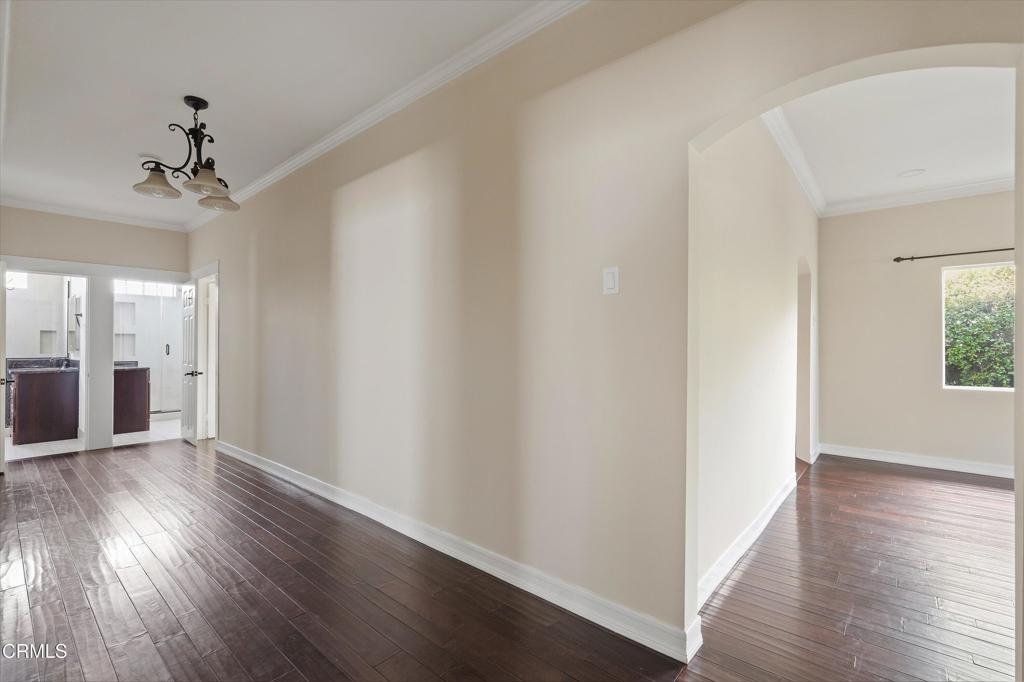 1209 N Kingsley Drive