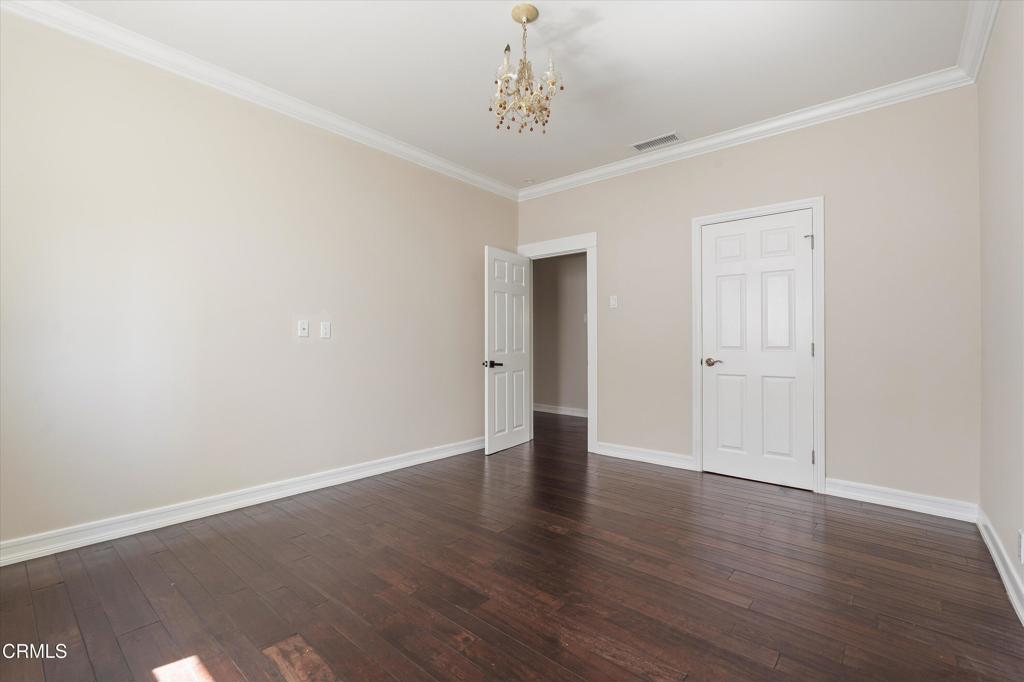 1209 N Kingsley Drive