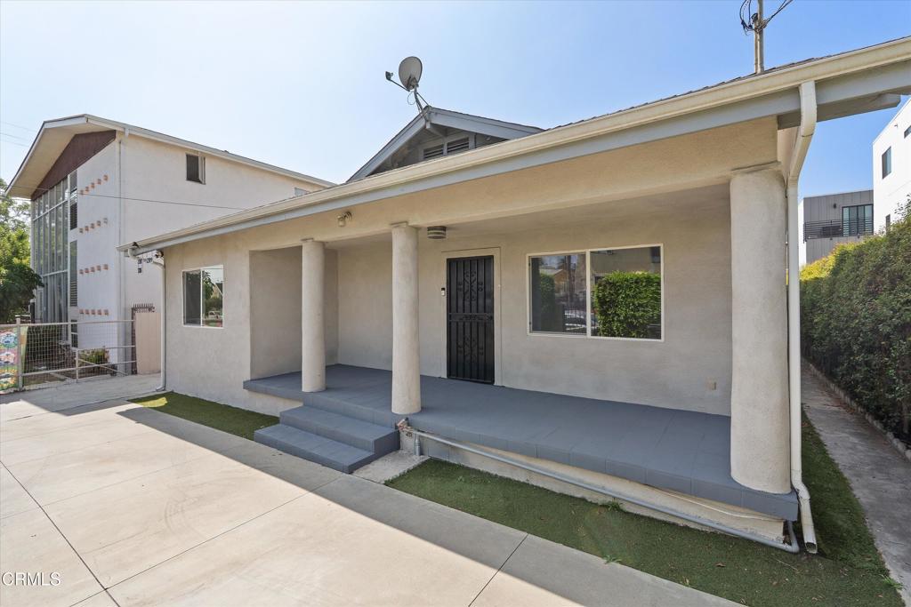1209 N Kingsley Drive