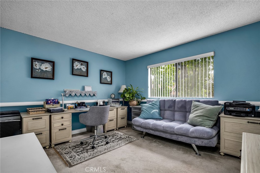 7100 Balboa Boulevard 409