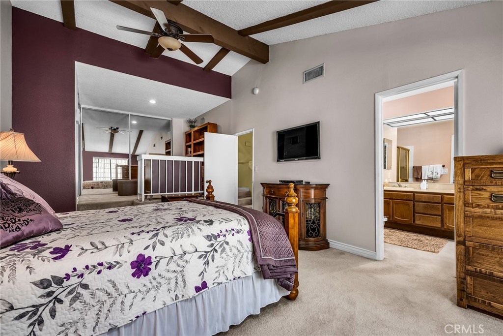7100 Balboa Boulevard 409