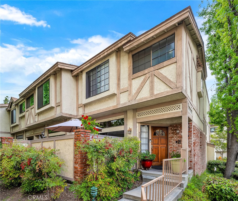 7100 Balboa Boulevard 409