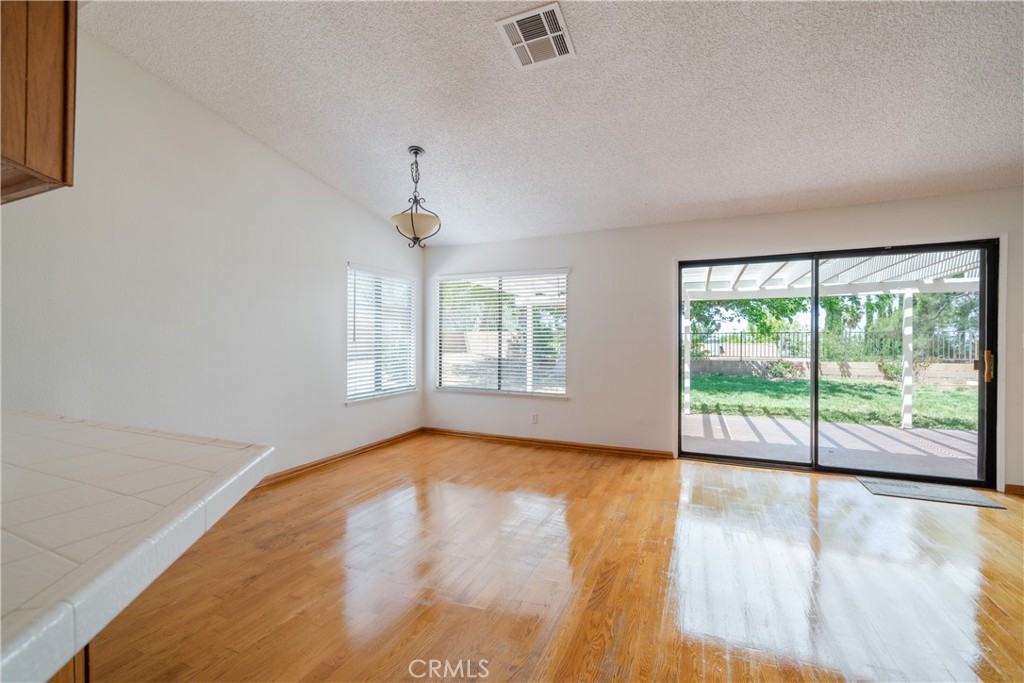 4701 Grandview Drive