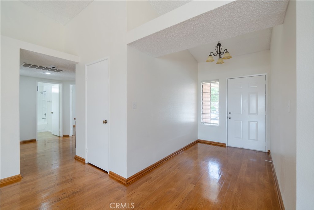 4701 Grandview Drive