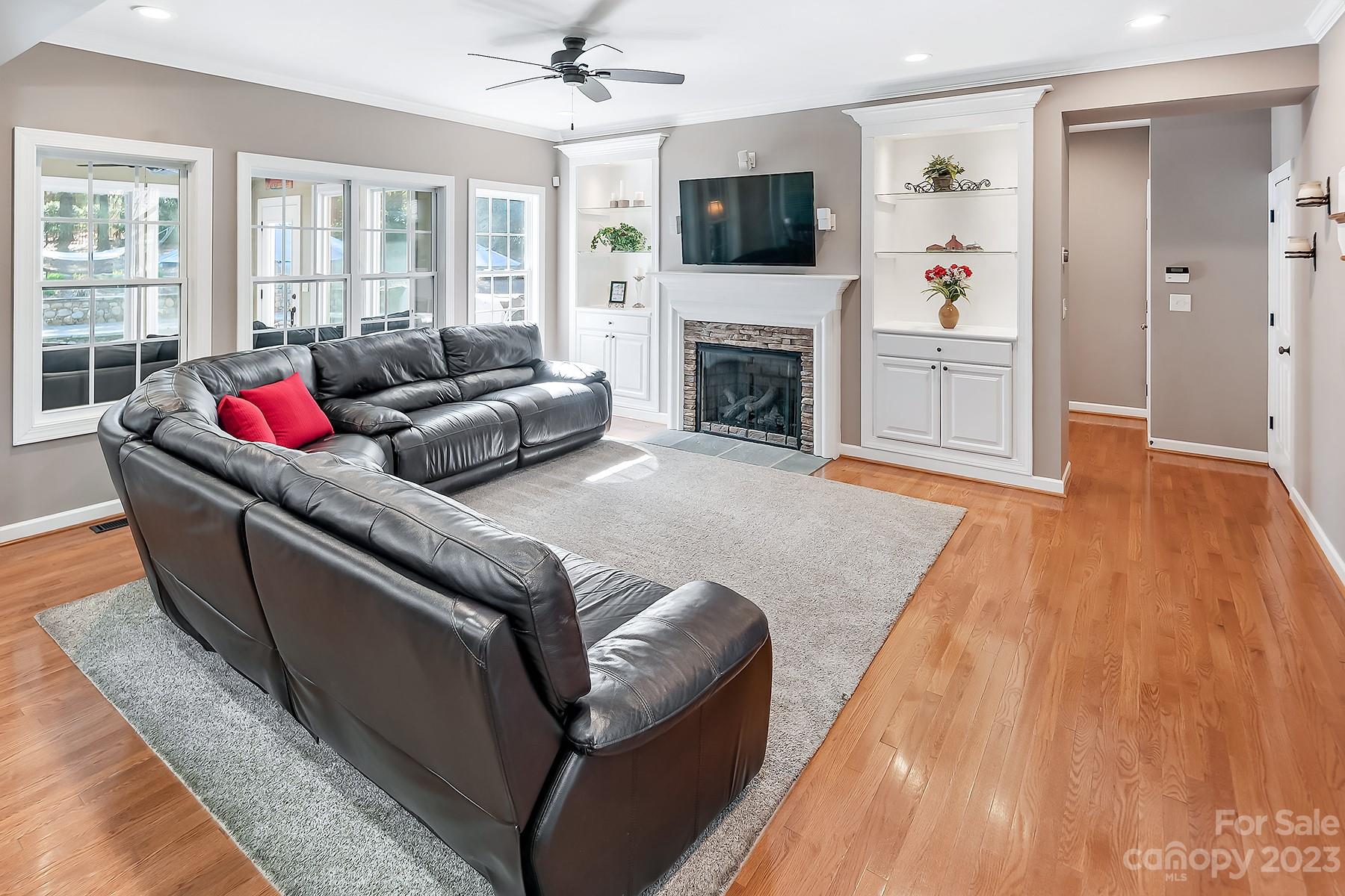4264 Silver Eagle Court