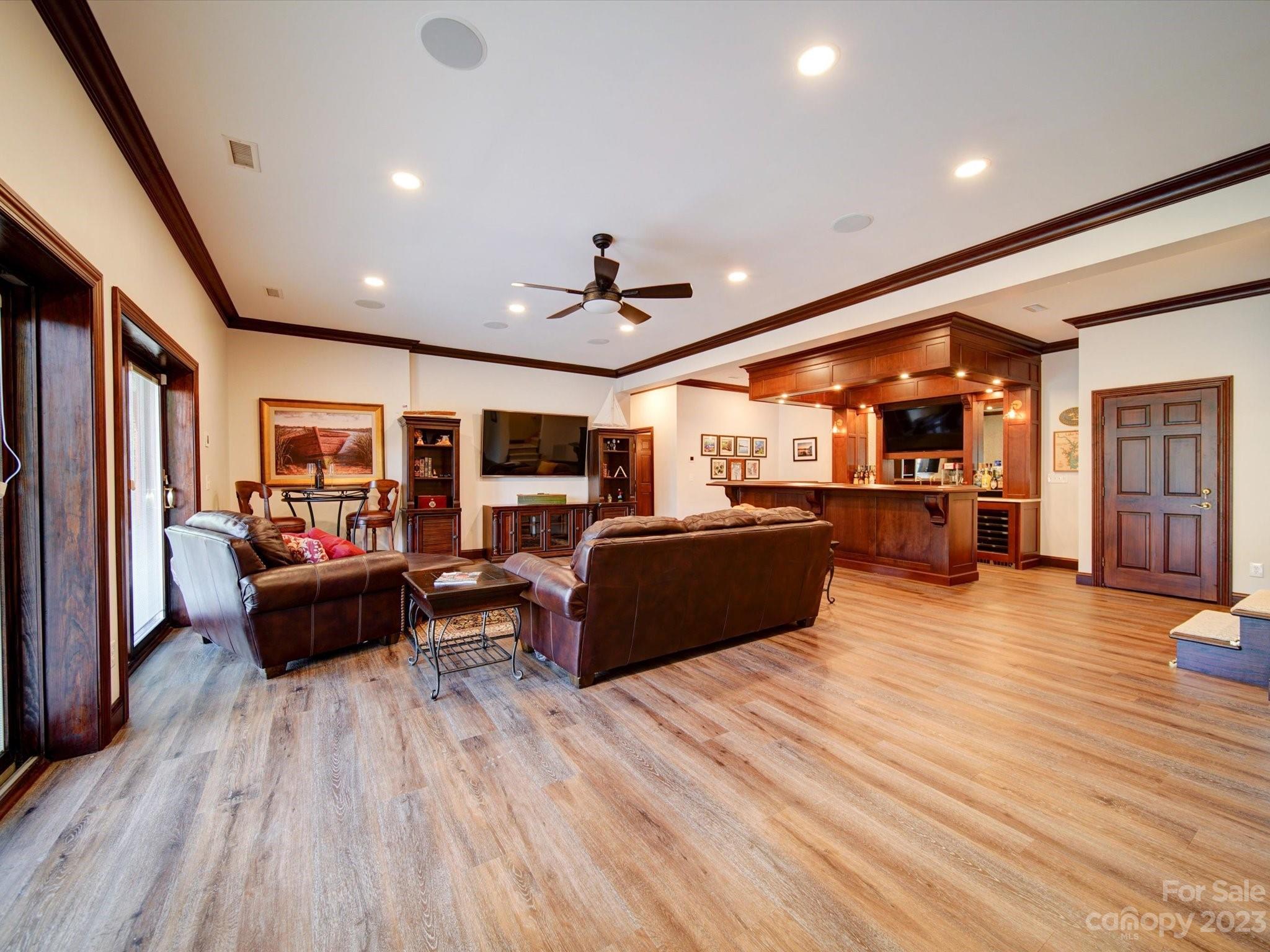 118 Norcross Lane