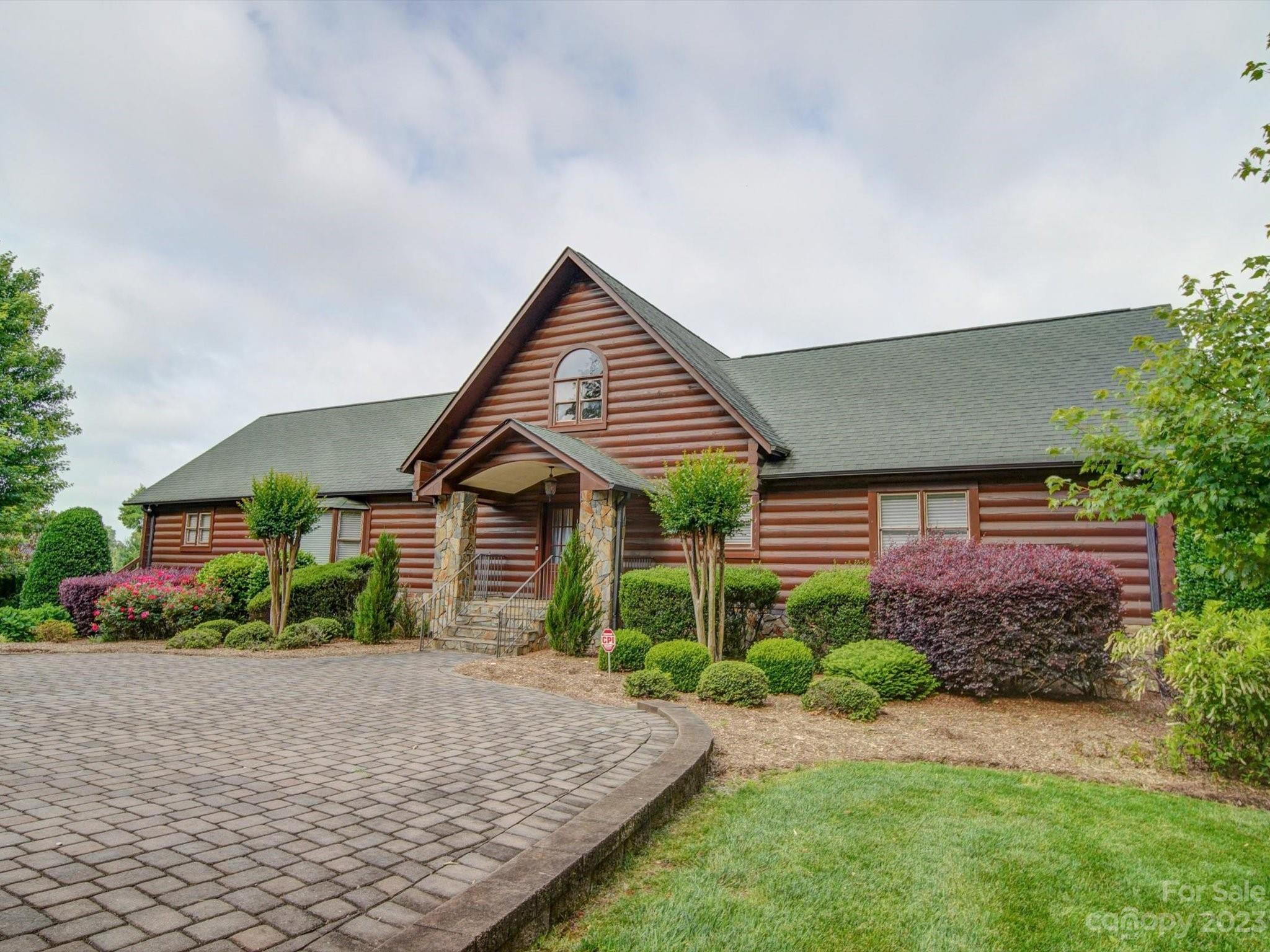 118 Norcross Lane