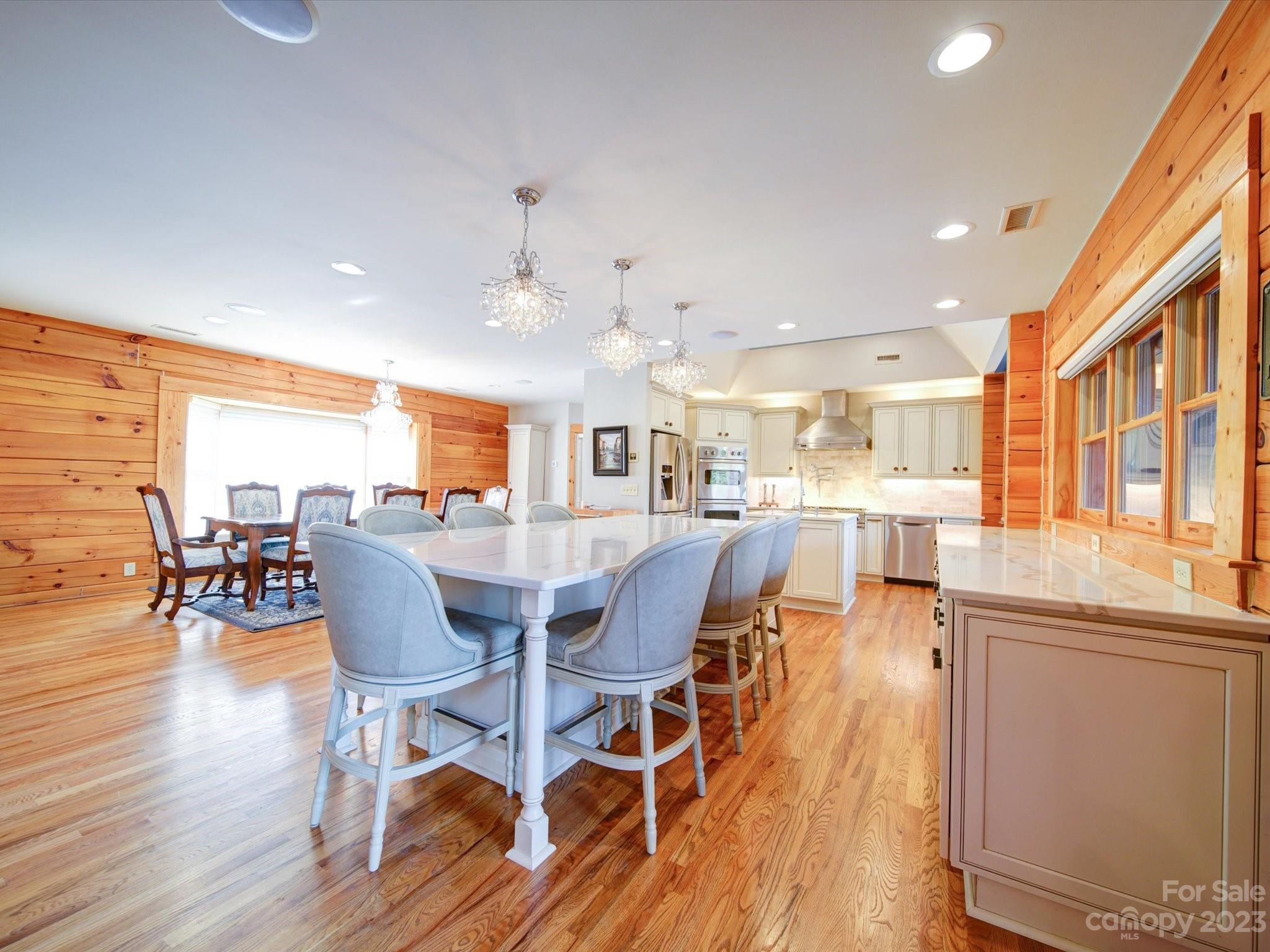 118 Norcross Lane