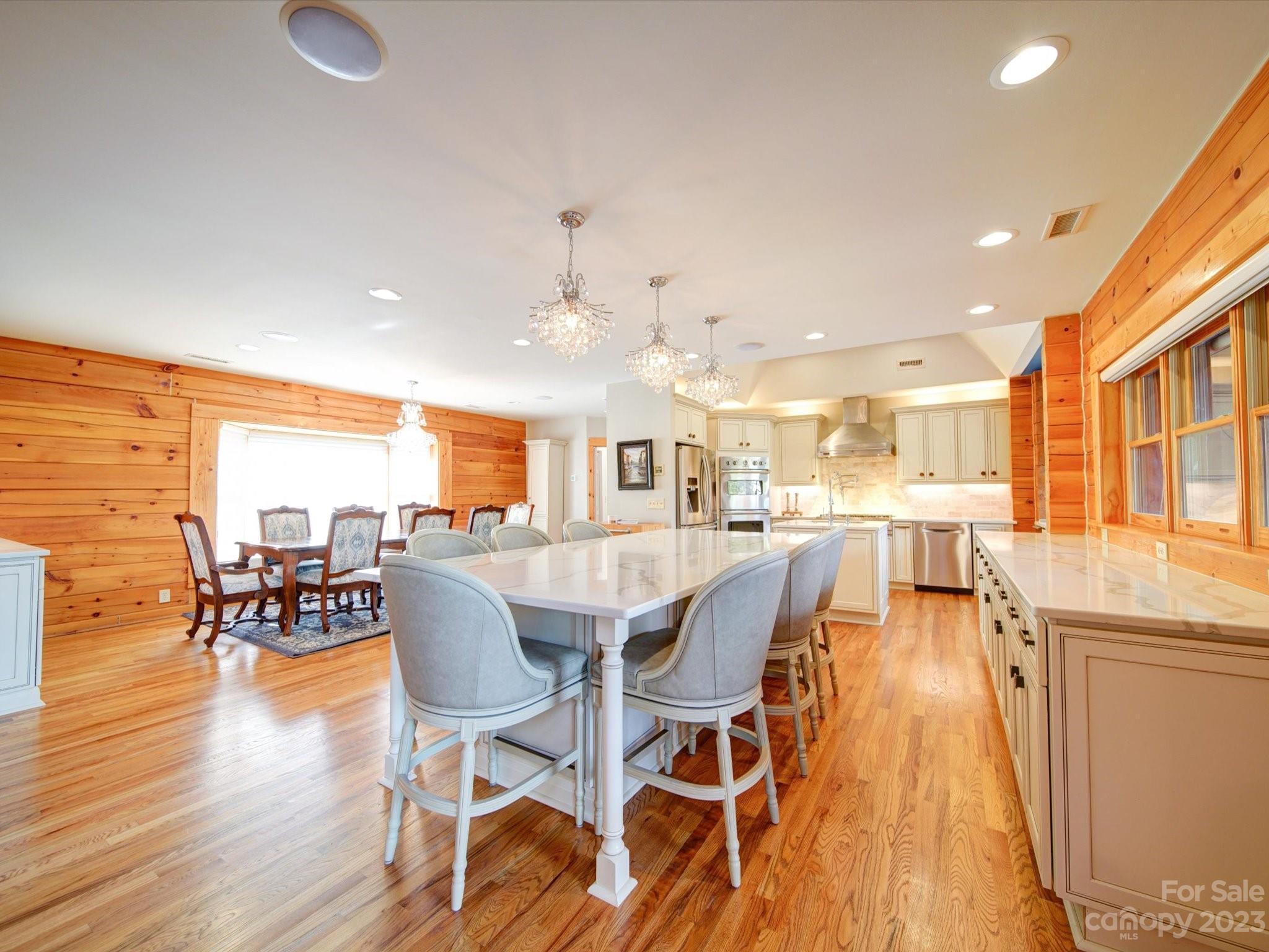 118 Norcross Lane