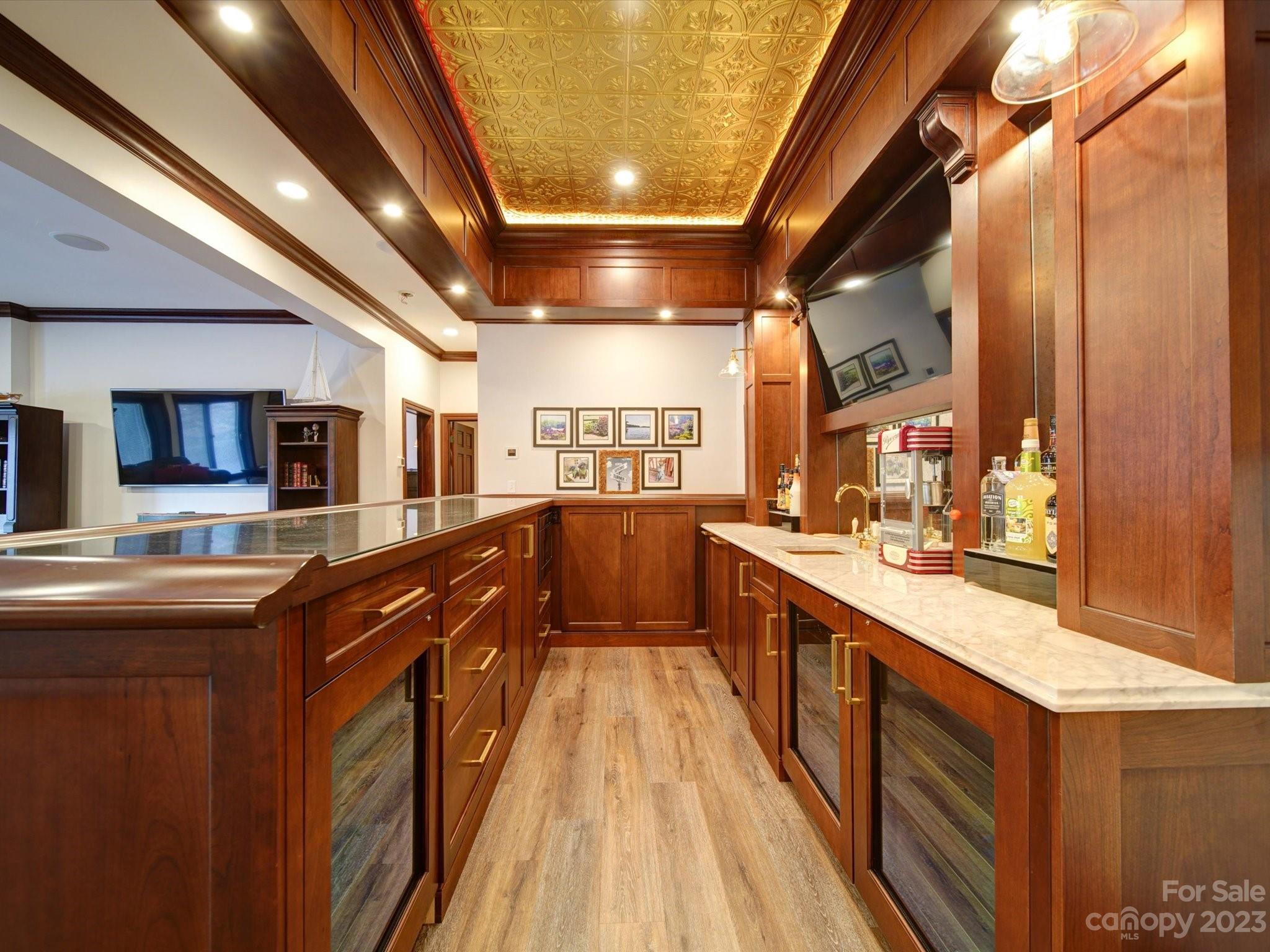 118 Norcross Lane
