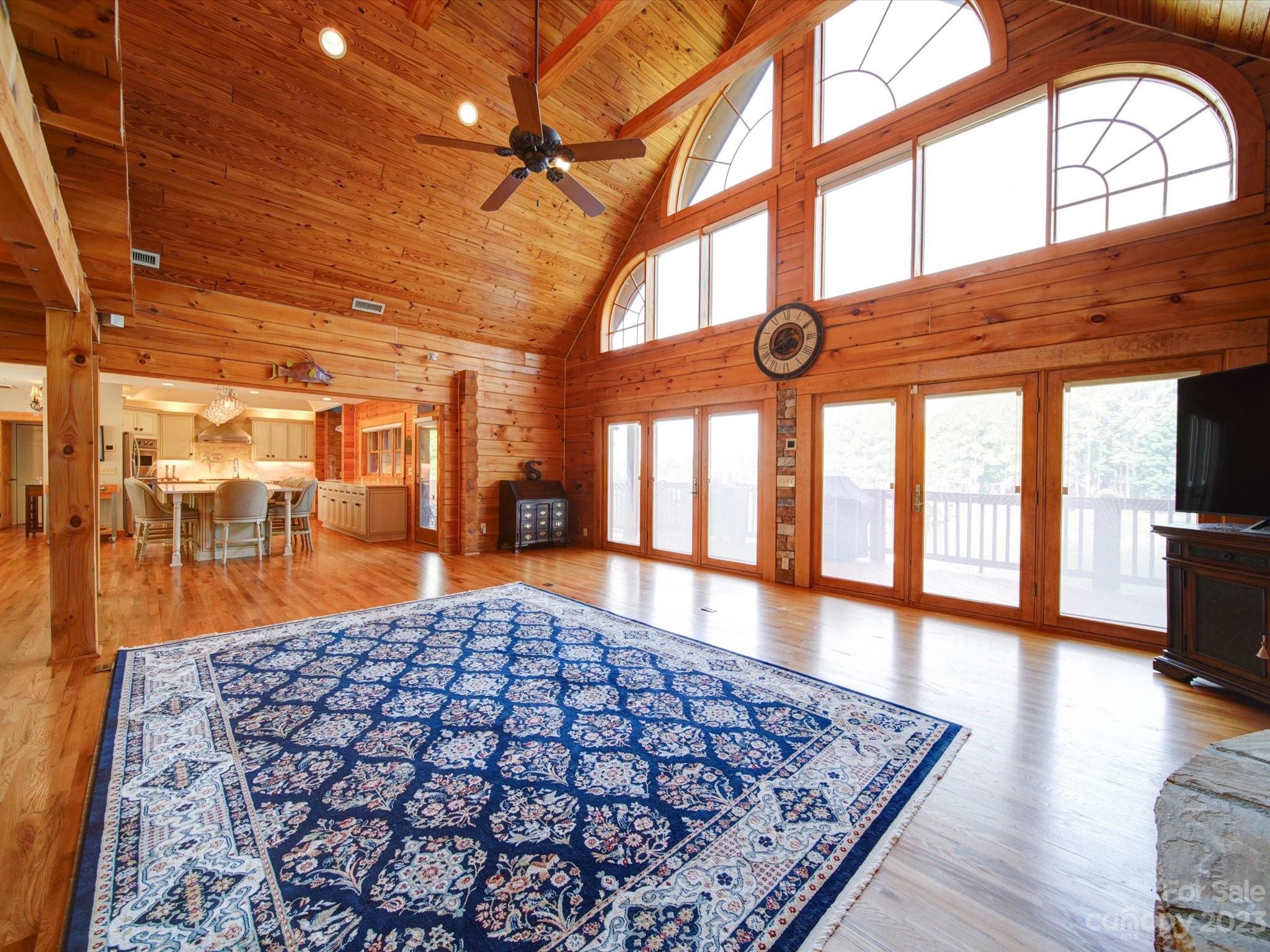 118 Norcross Lane