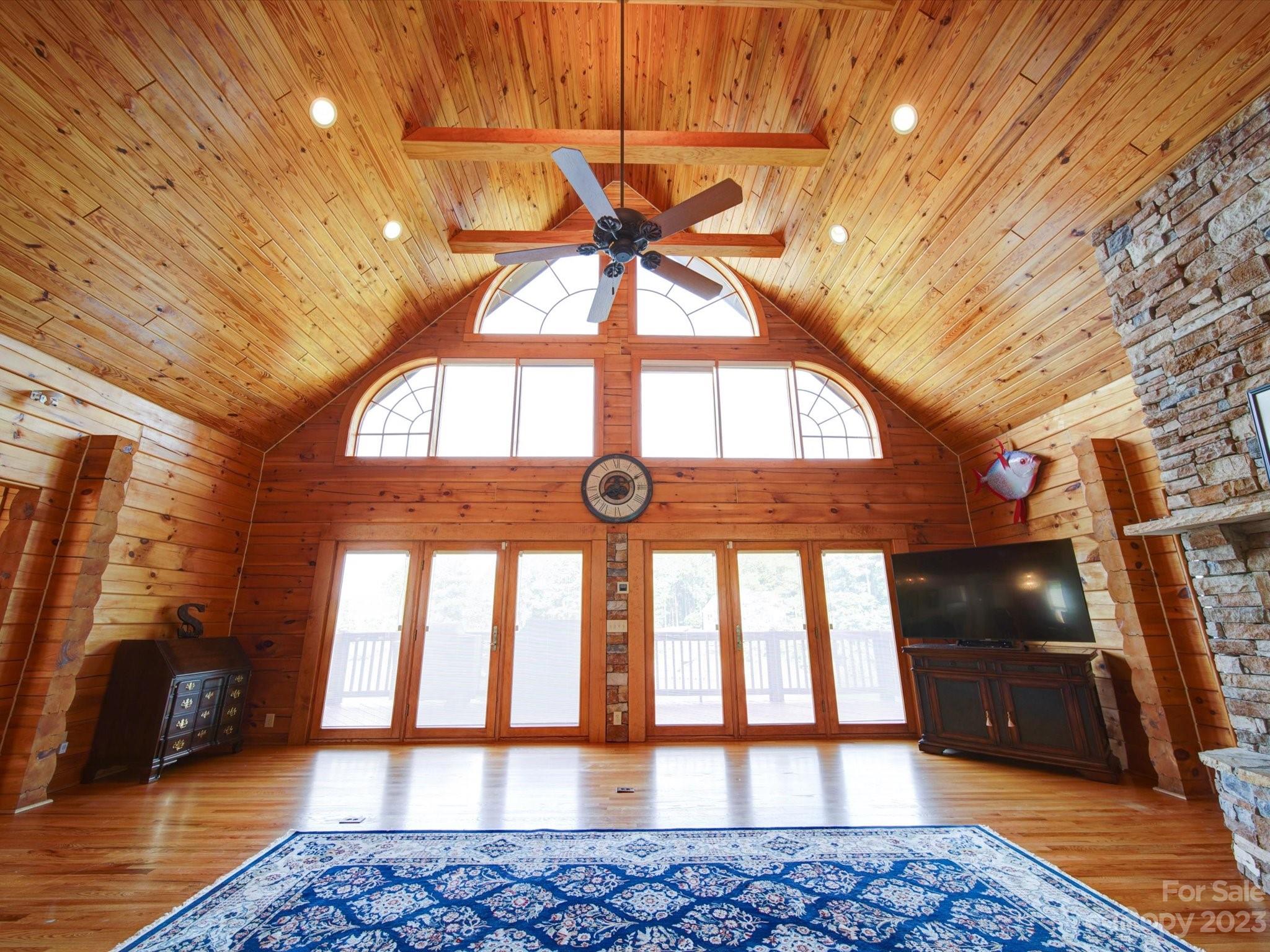 118 Norcross Lane