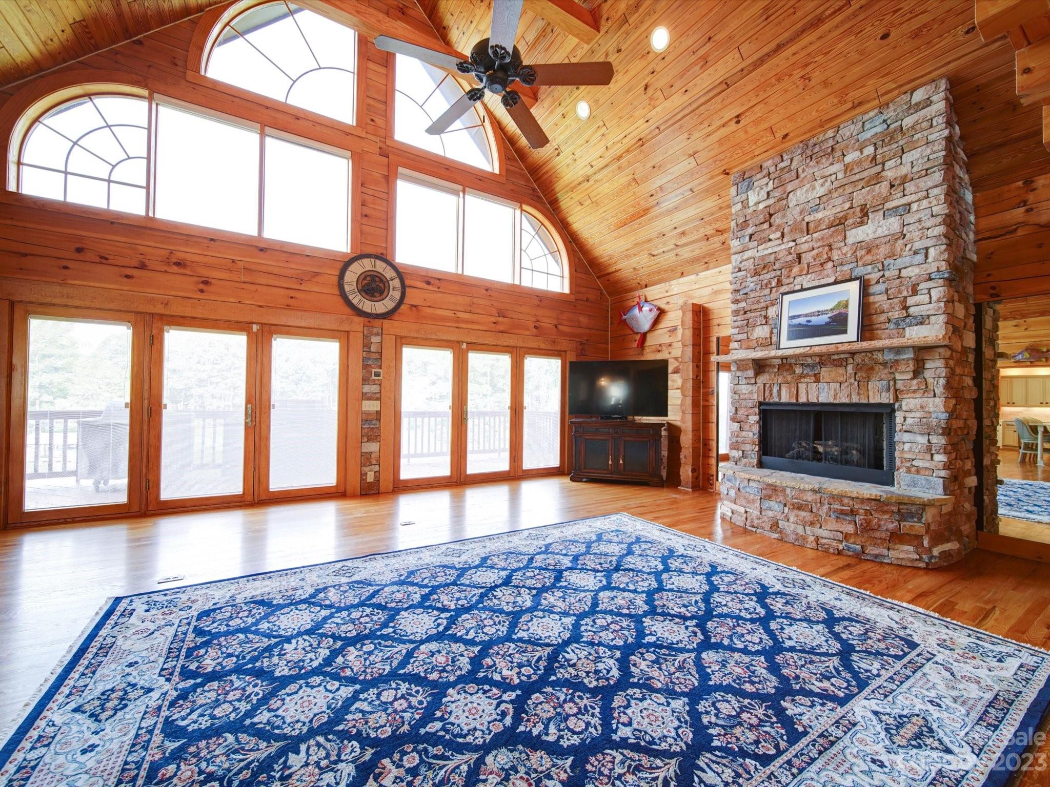 118 Norcross Lane
