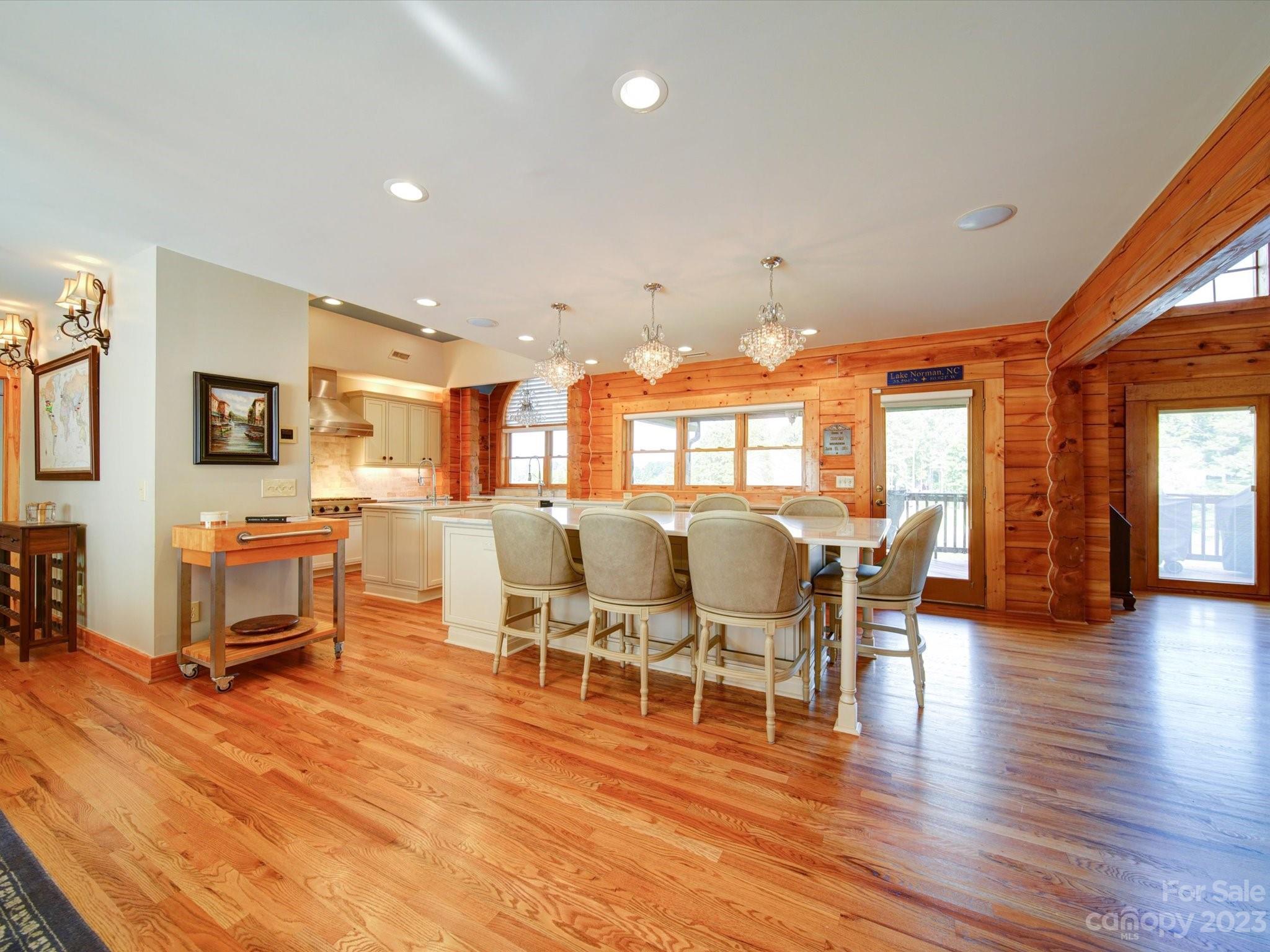 118 Norcross Lane