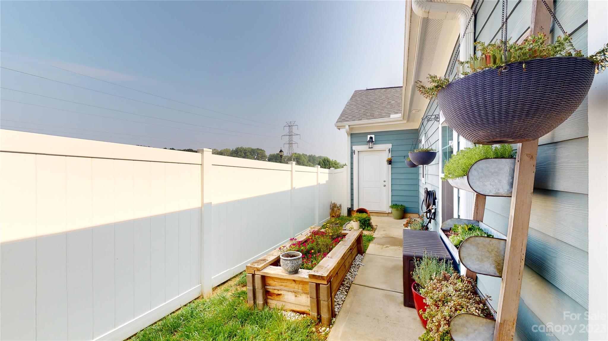 2503 Gallery Drive