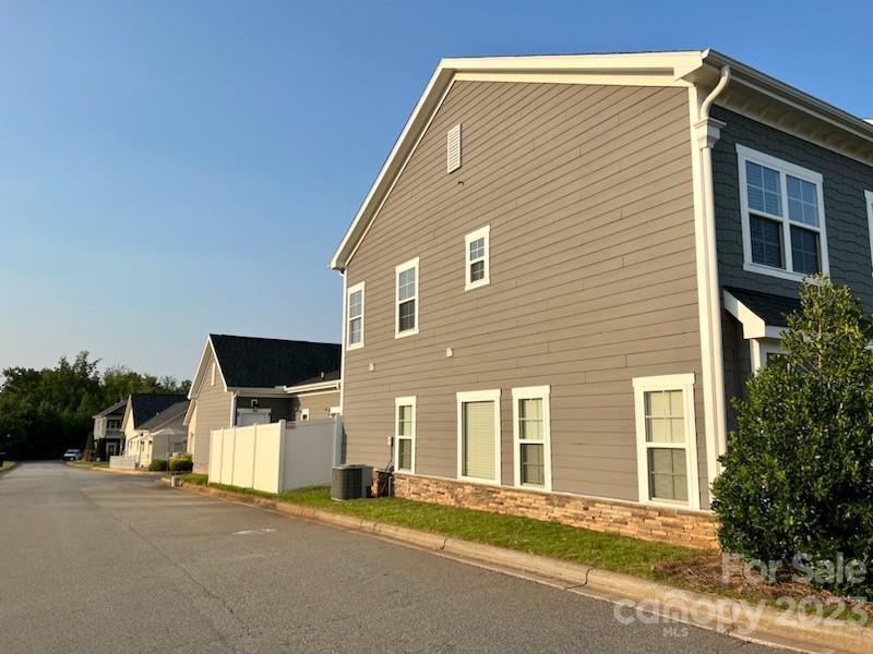 2503 Gallery Drive