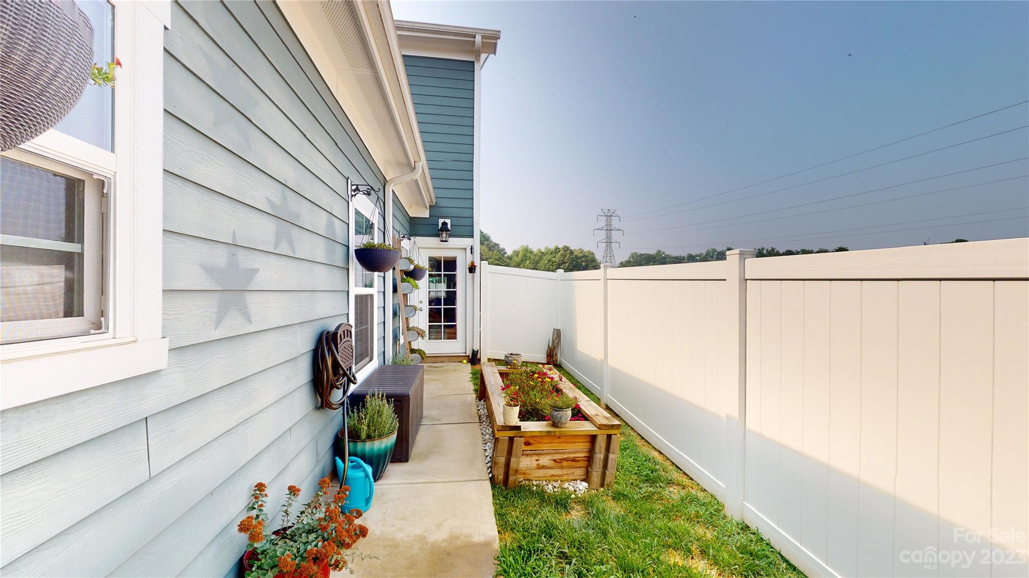 2503 Gallery Drive