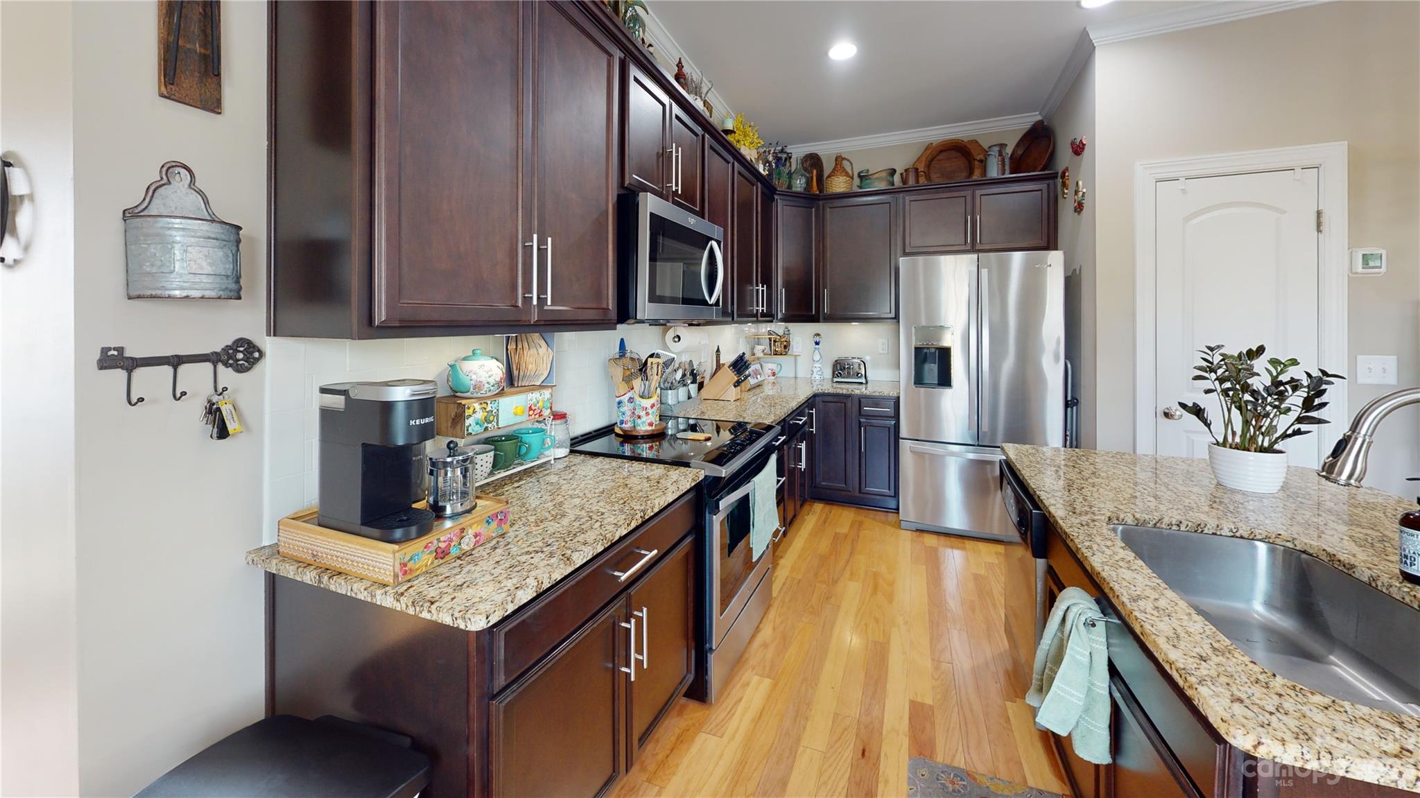 2503 Gallery Drive