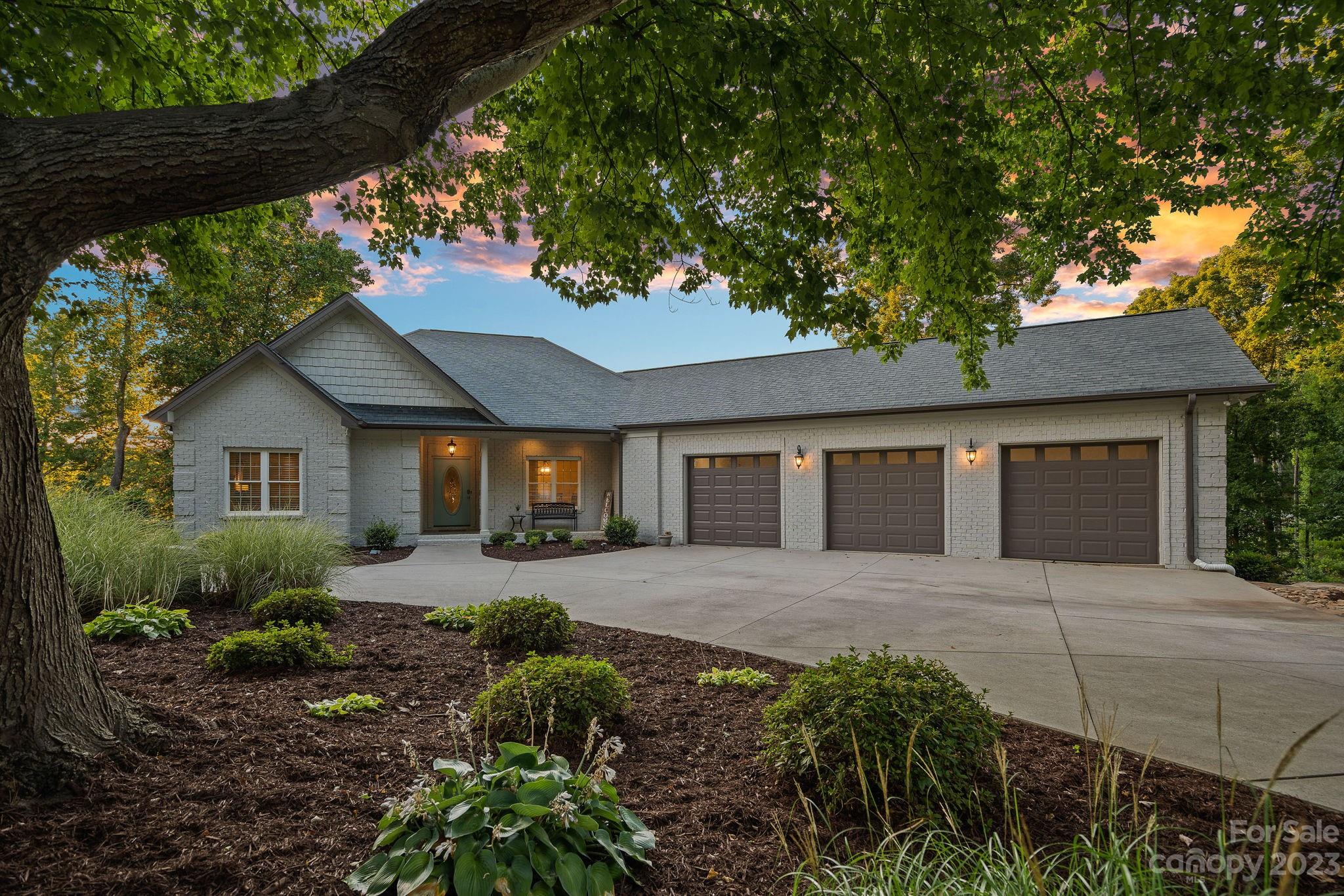 252 Greenbay Road