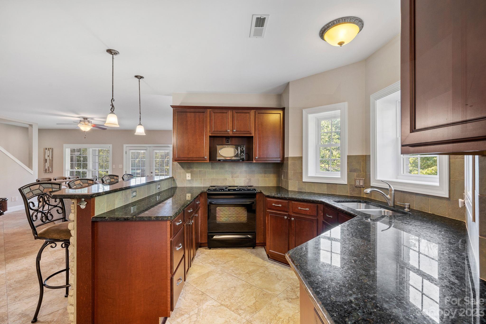 252 Greenbay Road