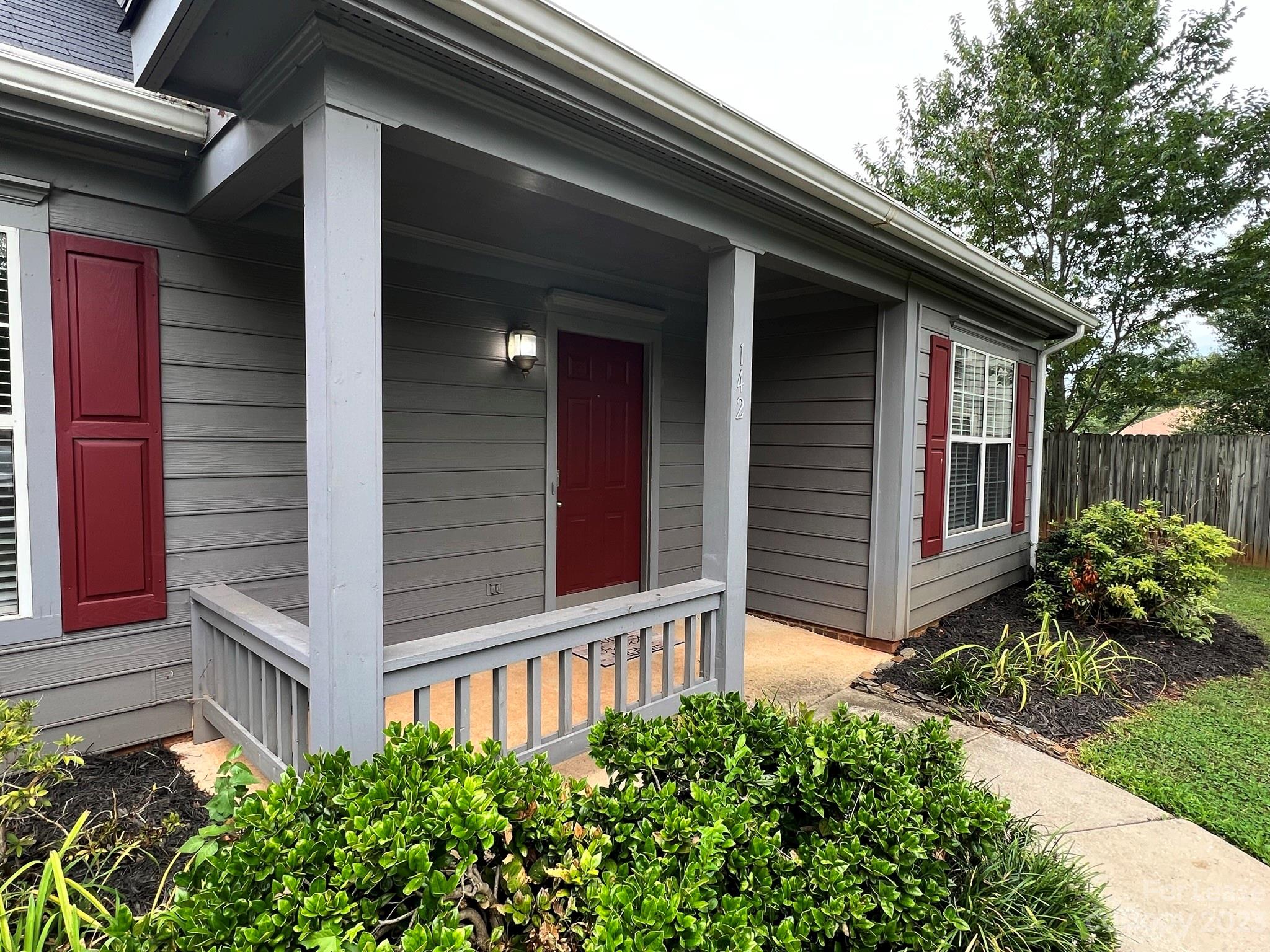 142 Green Dragon Court