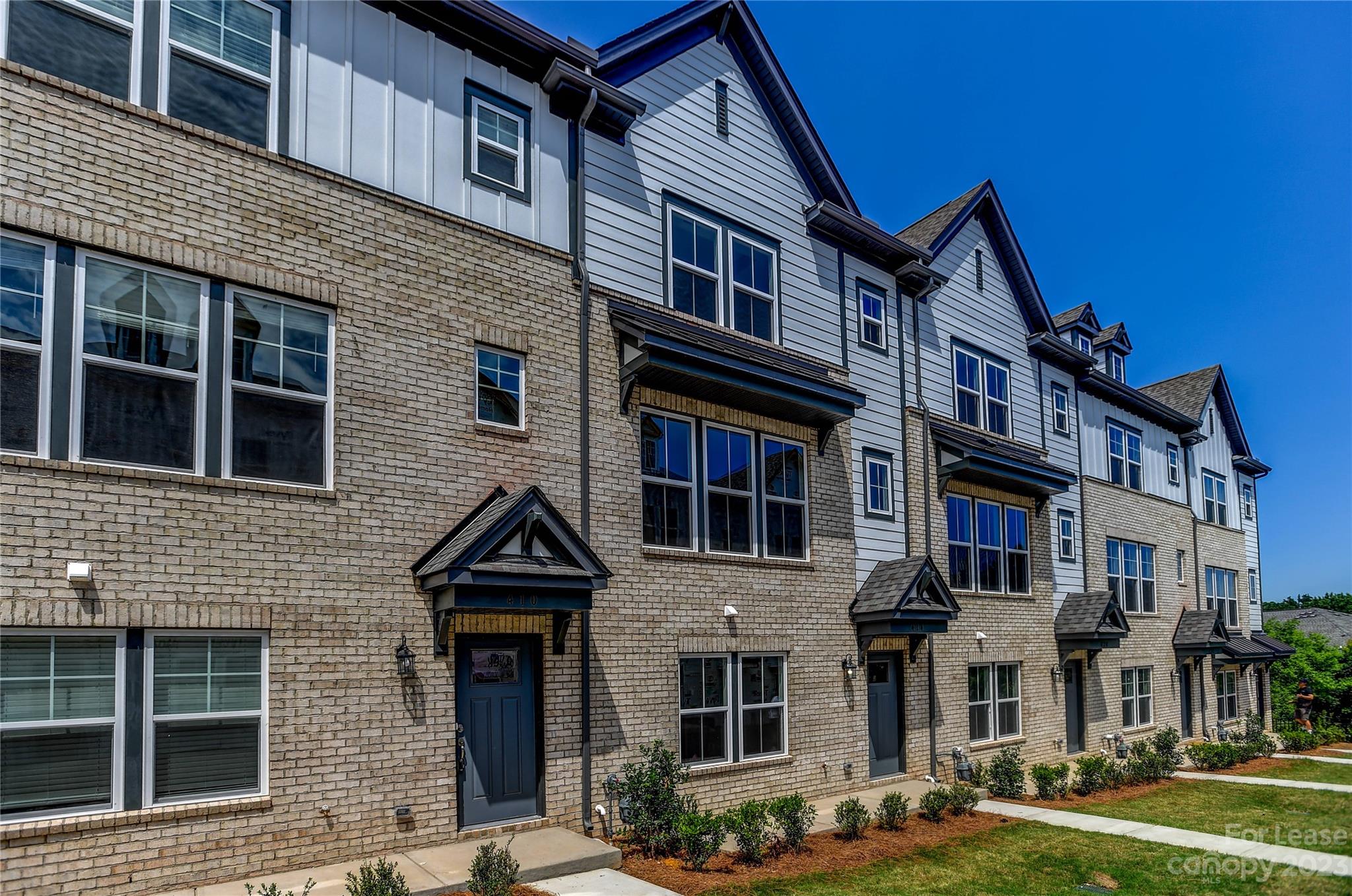 414 Grey Reagan Trail