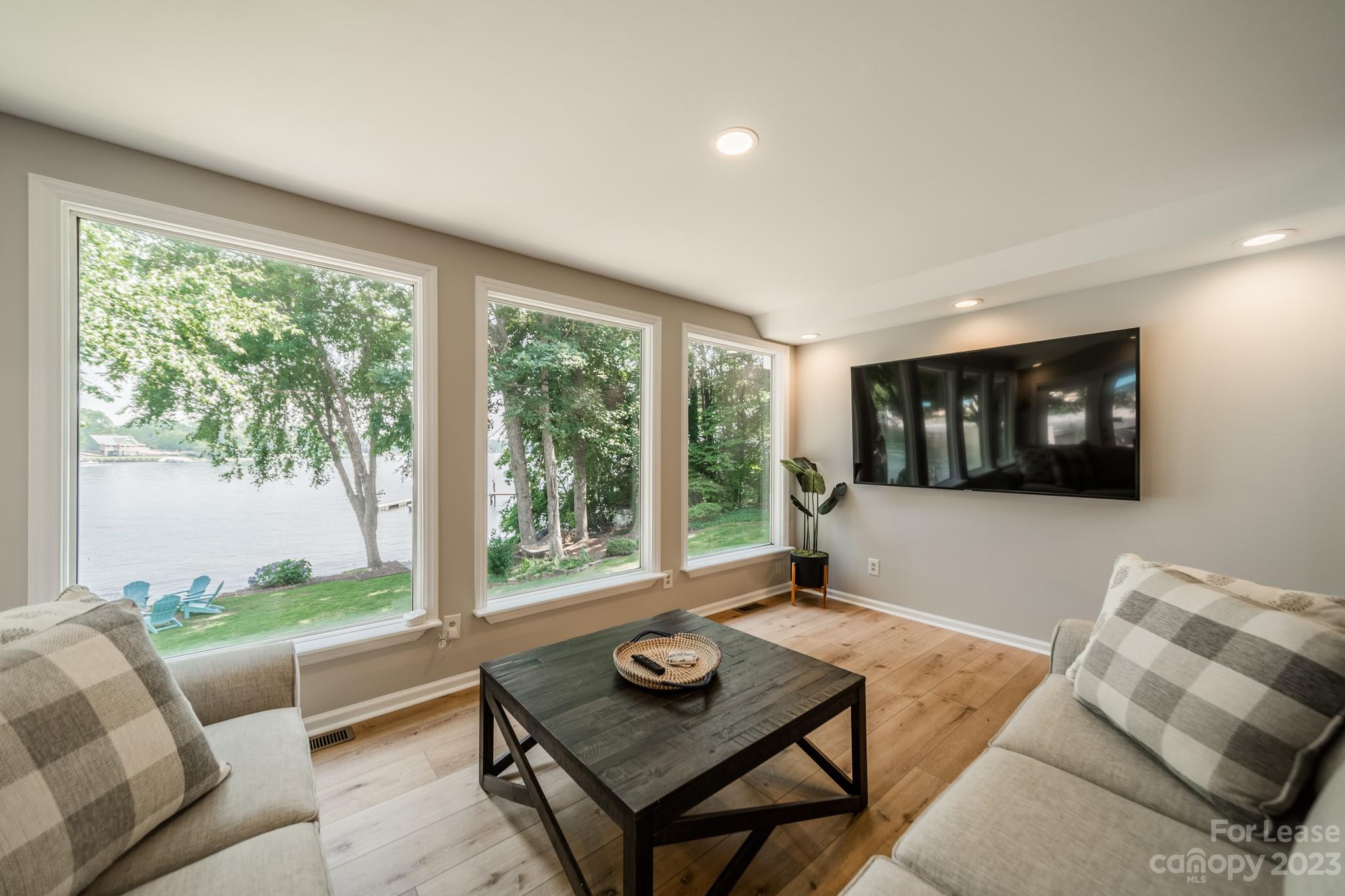225 Paradise Peninsula Road