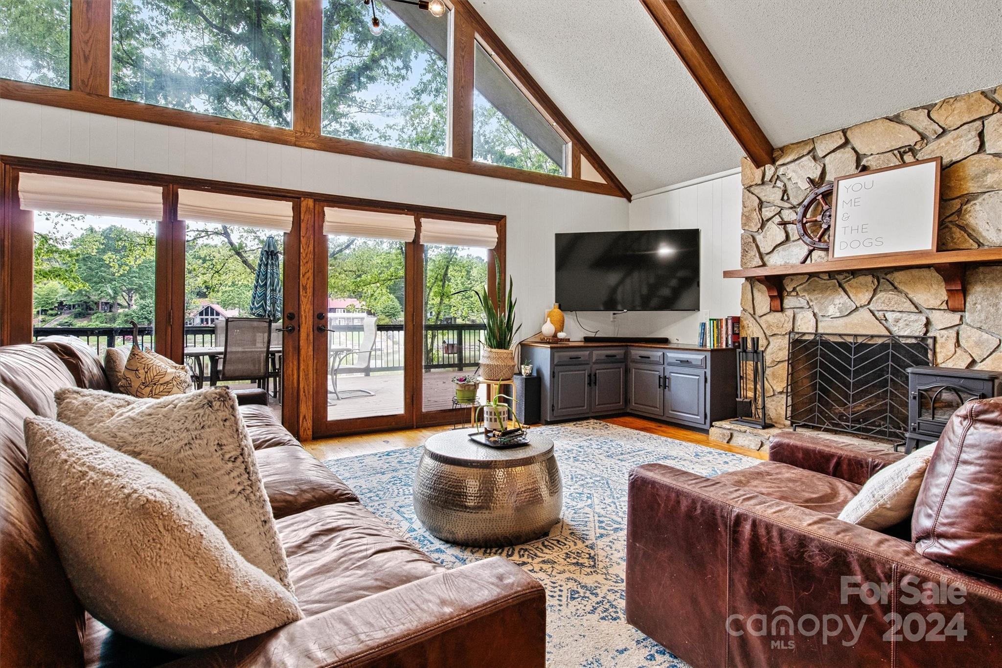 6892 Shade Tree Lane