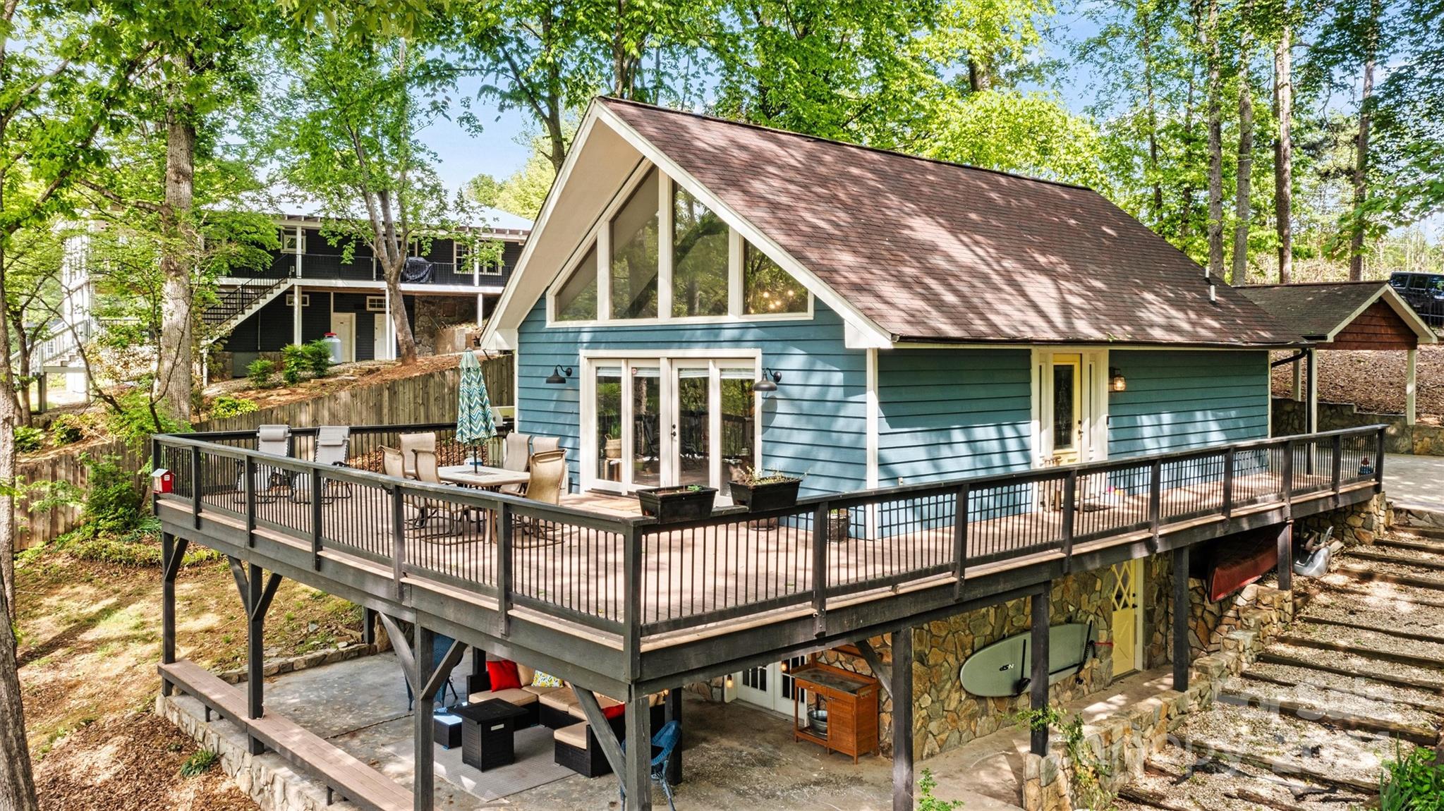 6892 Shade Tree Lane