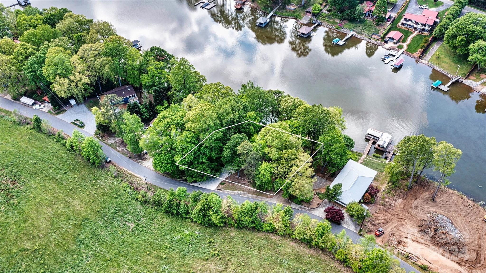 6892 Shade Tree Lane