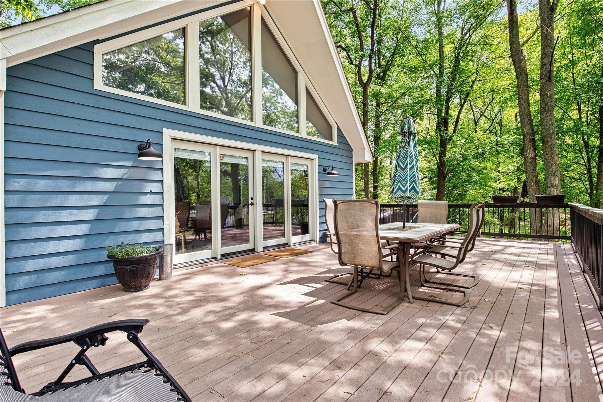 6892 Shade Tree Lane