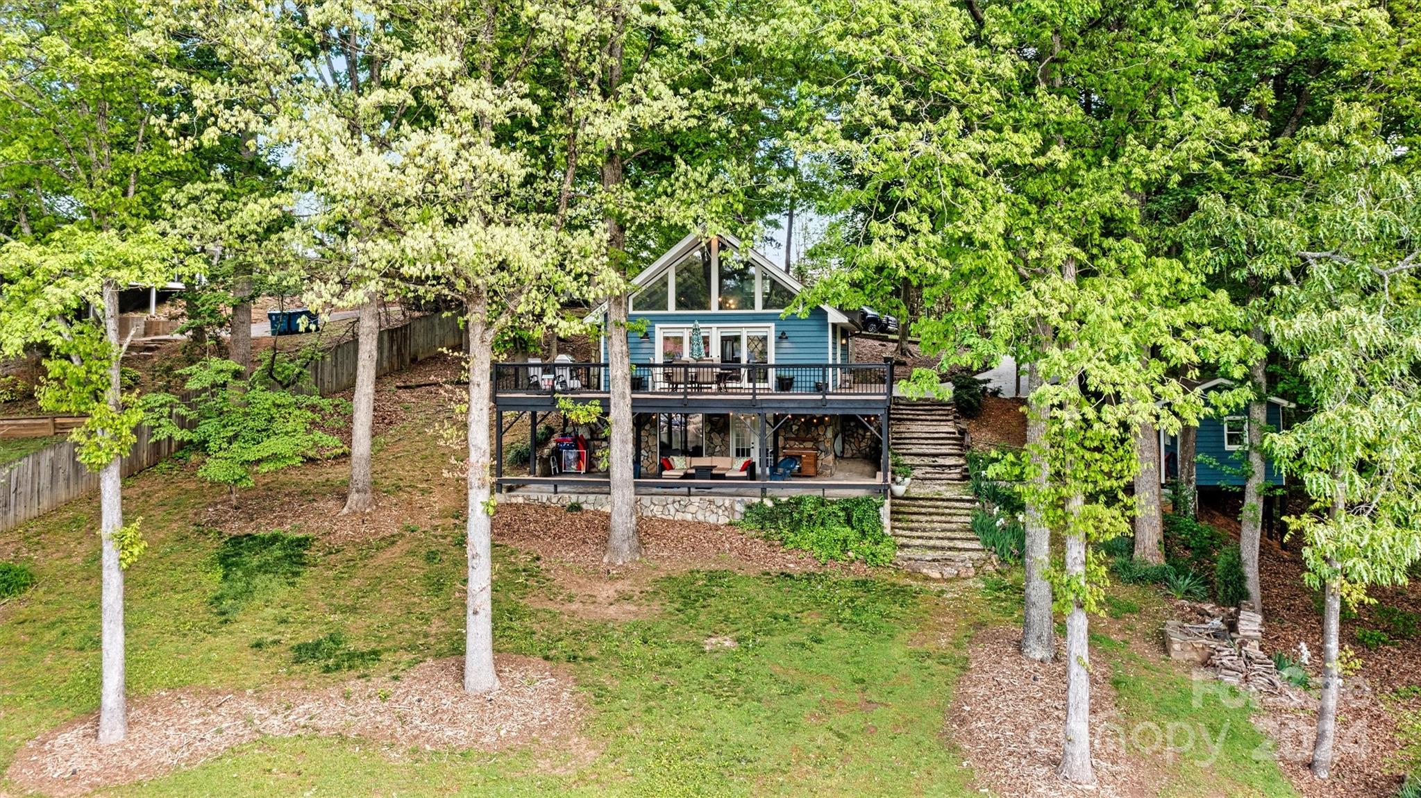 6892 Shade Tree Lane