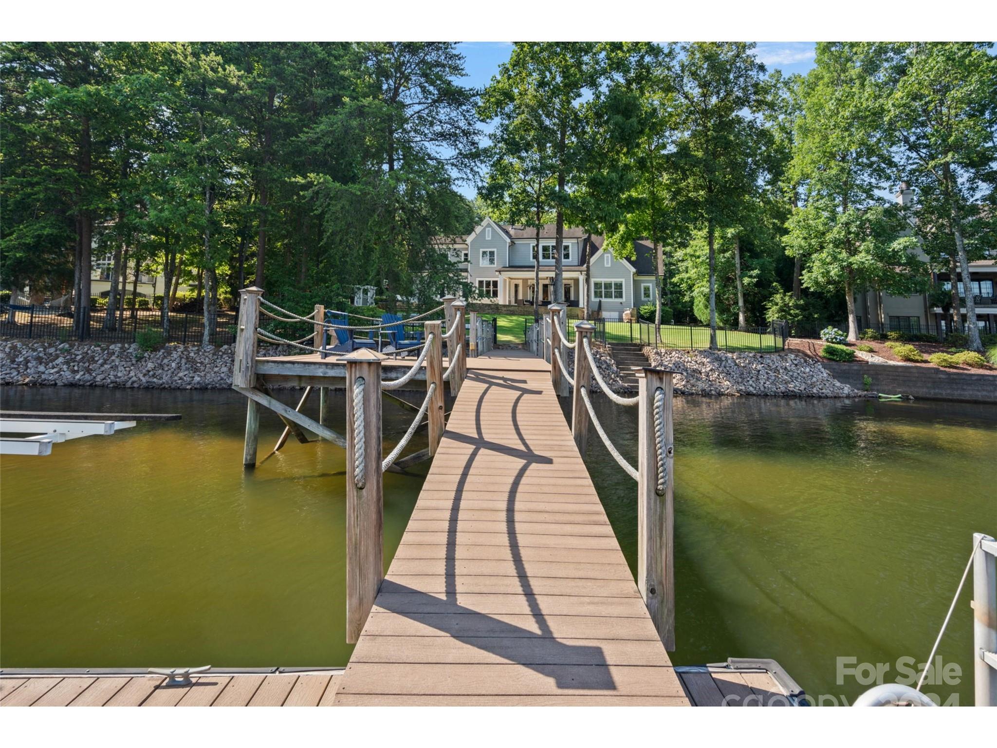 144 Heathland Lane