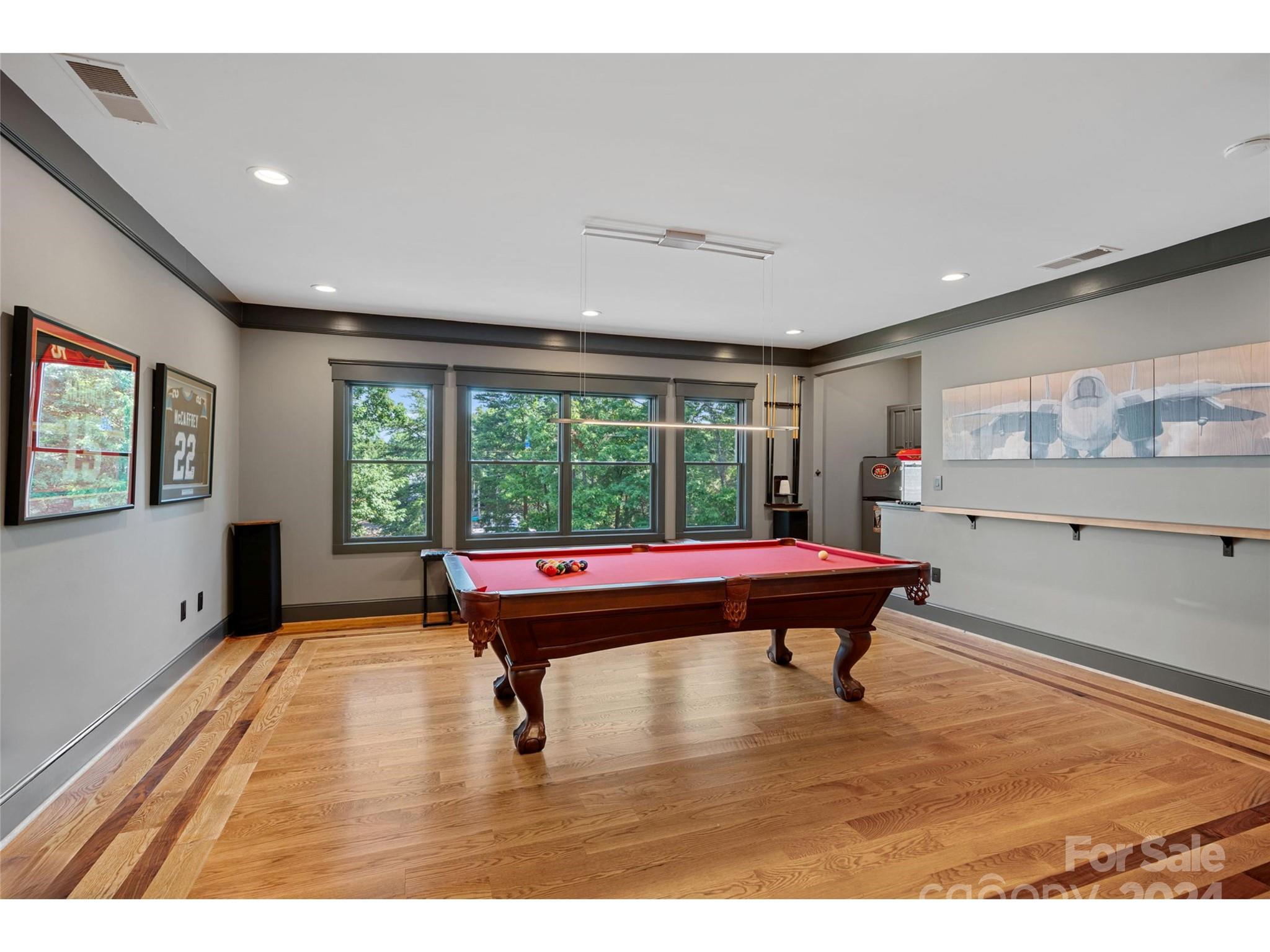144 Heathland Lane