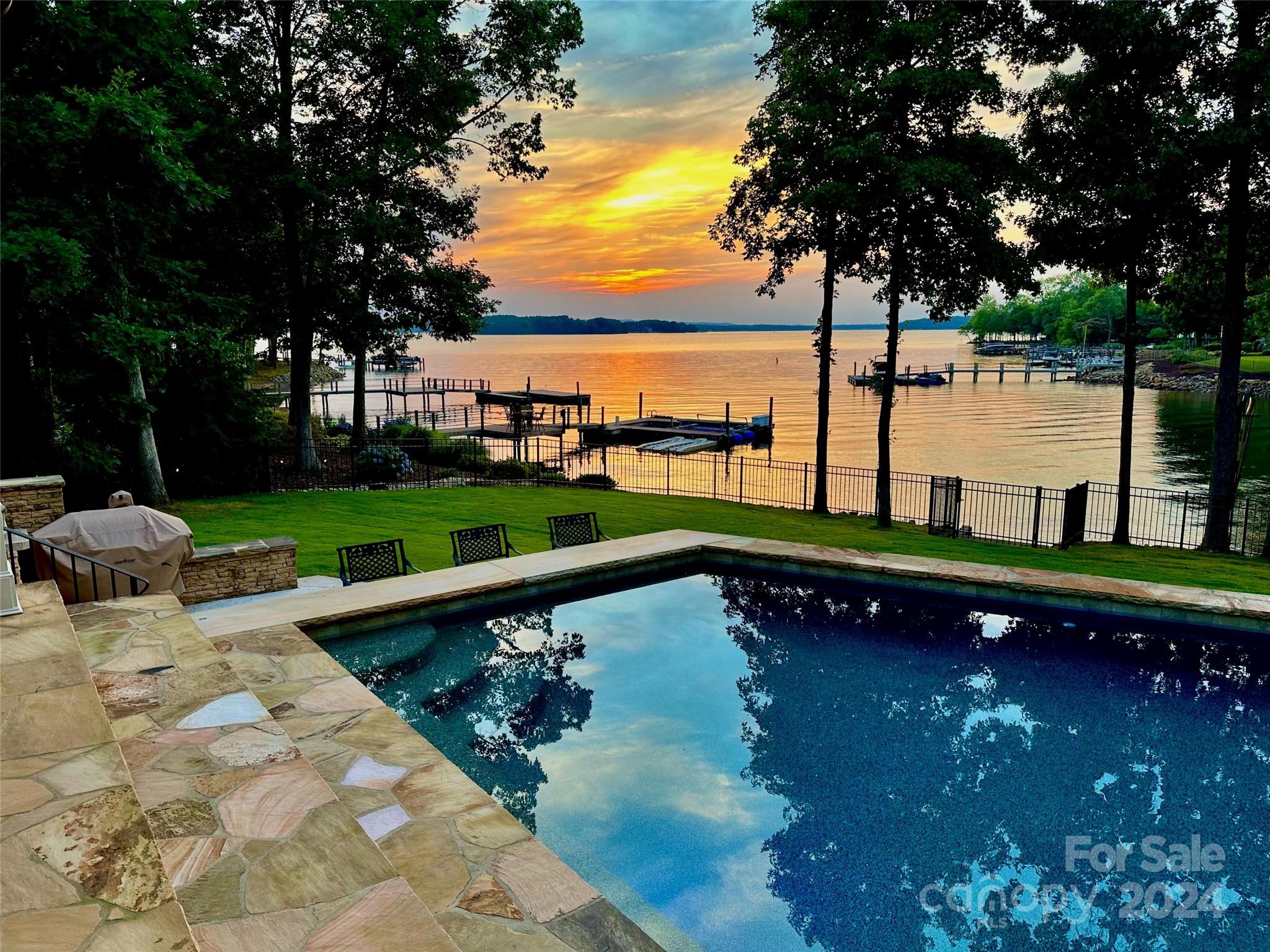 144 Heathland Lane